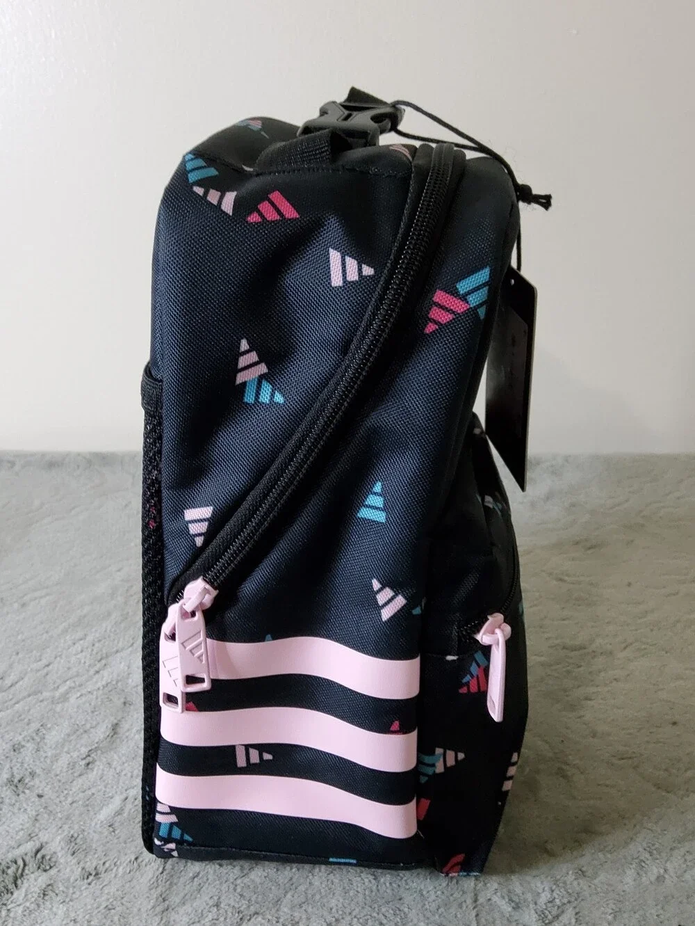 * Adidas Unisex Santiago 3 Logo Lunch Office College Bag Black/Pink